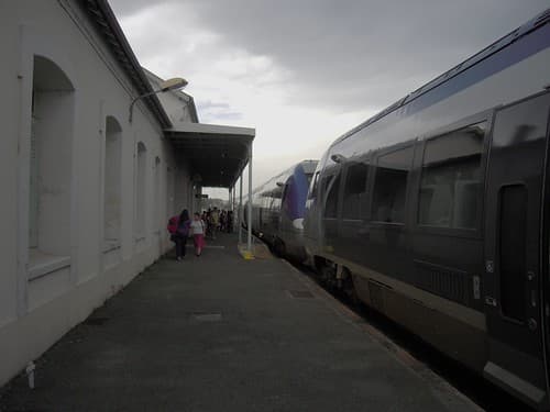 GARE DE ST JEAN D'ANGELY