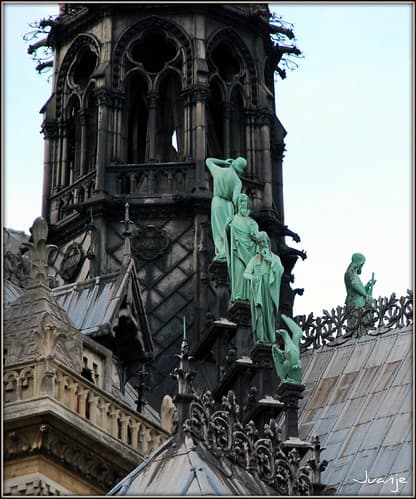 🇫🇷 🇪🇺 Detalle en Notre Dame (París, Francia, 1-10-2009) ⭐