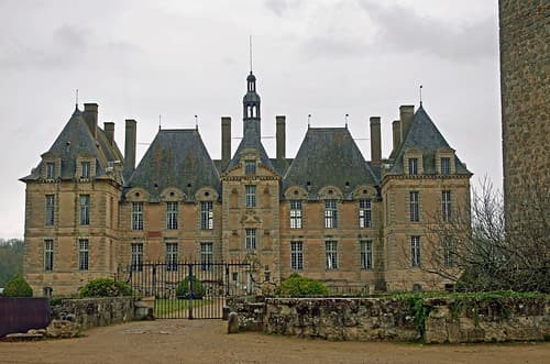 Saint-Loup-sur-Thouet (Deux-Sèvres)
