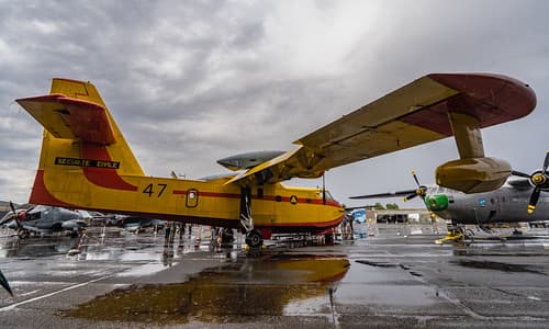 Canadair CL-215