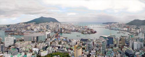 Le port sud de Busan (Corée du sud)