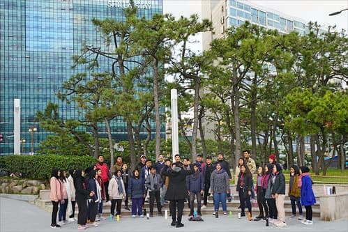 Chanteurs sur la promenade de Haeundae à Busan (Corée du sud)