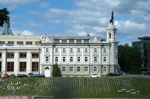 Vilniaus centrine universaline parduotuve