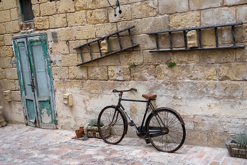 Inner courtyard in the 'grotto city' Matera in Apulia, Southern Italy
