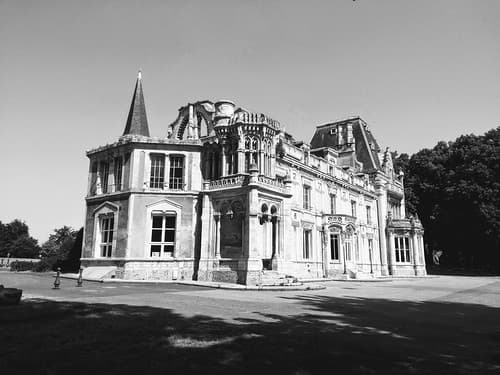 UN CHÂTEAU EN NORMANDIE