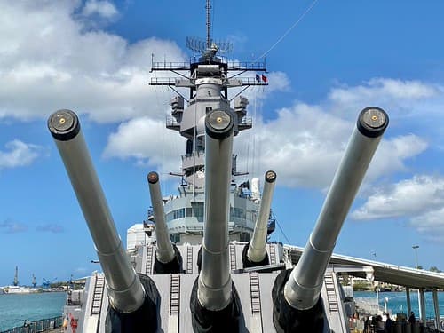 Guns, Battleship USS Missouri Memorial, Pearl Harbor, Honolulu, HI