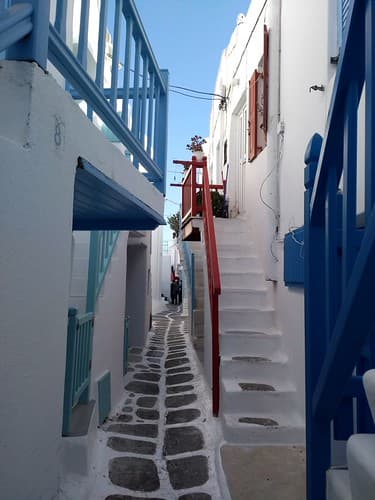 PASSAGE ÉTROIT