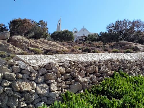 CHAPELLE EN BORD DE MER