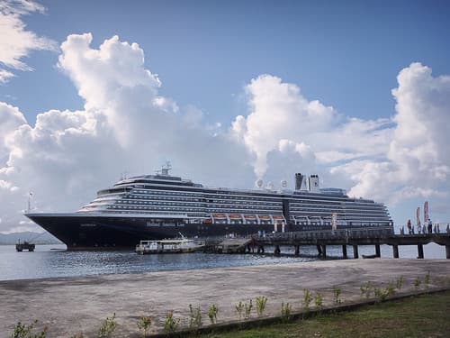 Holland America Noordam Circa 2009