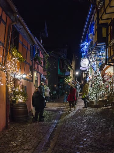 Une autre rue escarpée : la rue des remparts