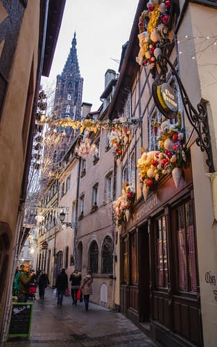 Winstub + Cathédrale rose, on est bien à Strasbourg