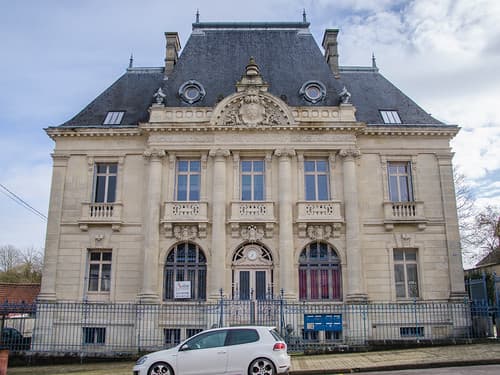 L'ancien hôtel de la Caisse d'épargne d'Arcis-sur-Aube