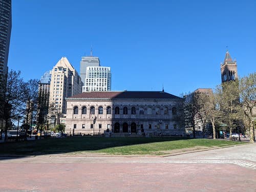BIBLIOTHÈQUE DE BOSTON