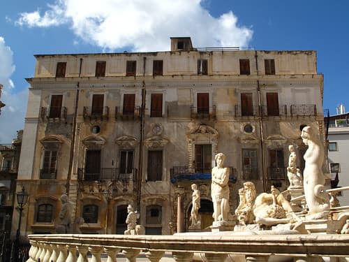 Palermo - Piazza Pretoria architecture