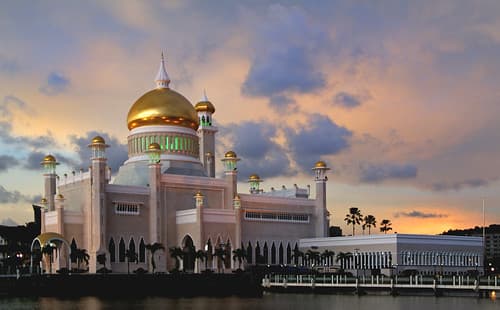 Sultan Omar Ali Saifuddin Mosque