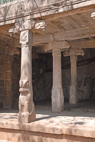 Le Mandapa de Krishna (Mahabalipuram, Inde)