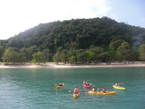 Kayaking in Ang Thong Marine National Park
