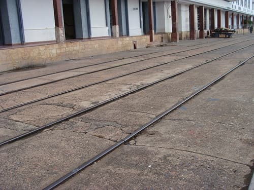 carriles del puerto