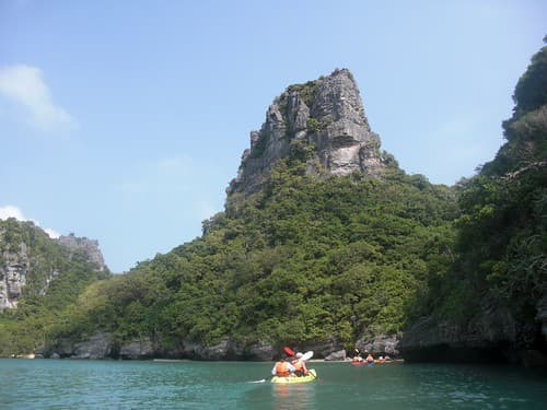 Kayaking in Ang Thong Marine National Park