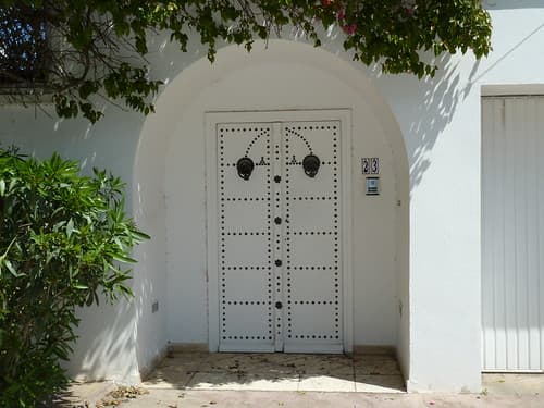 Porte traditionnelle tunisienne