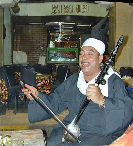 Chanteur à El-Khalili (Le Caire, Egypte)