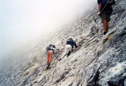 Bulgarie passage crête en rappel
