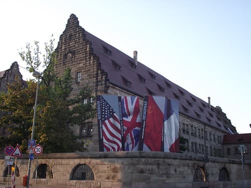 Nürnberg - Justizpalast Schwurgerichtssaal 600