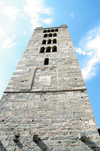 tour de l'église Saint Ours