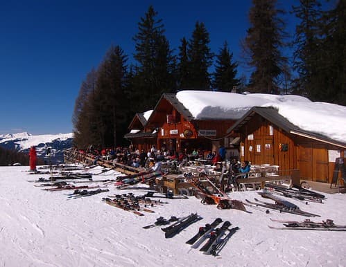 Opposite Les Arcs 2000