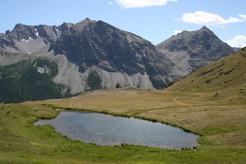 Lac en montant vers l'Italie