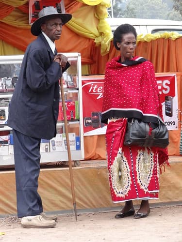 Couple at Bus Station - Musanze (Ruhengeri) - Northern Rwanda