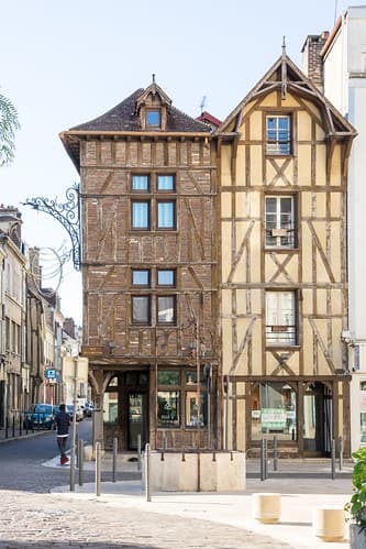 Troyes
