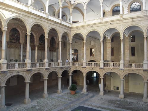PALAZZO REALE