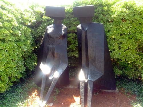 Lynn Chadwick, Two Sitting Figures, 1979-1980
