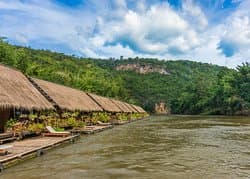 Hôtel RIVER KWAI JUNGLE RAFTS KANCHANABURI — Thailande