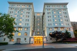 Hôtel THE CHURCHILL HOTEL — Etats Unis
