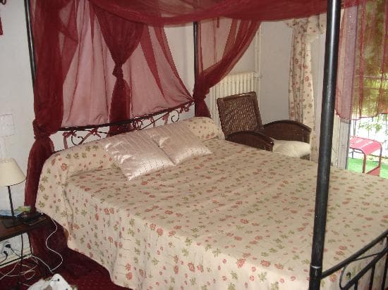 HOTEL SAINT CYR – vue 4