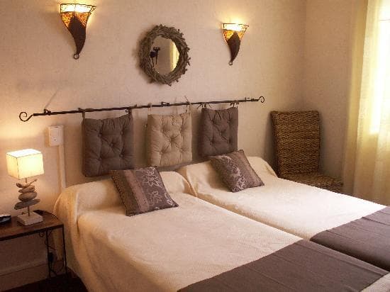 HOTEL SAINT CYR – vue 2