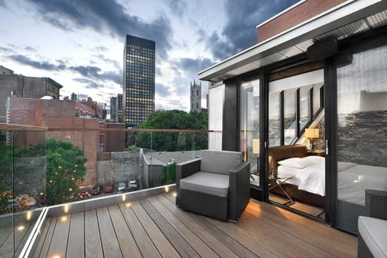 HOTEL AUBERGE UNIVERSEL – vue 3