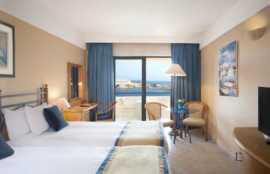 Hotel Corinthia St George's Bay 5* – vue 4