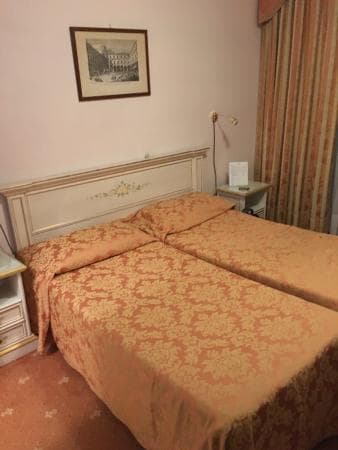 HOTEL AMBASSADOR TRE ROSE – vue 2
