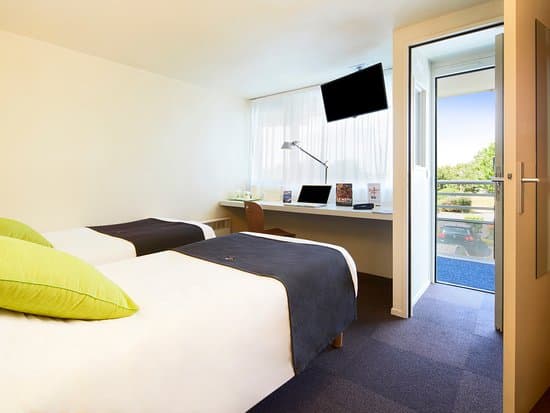 CAMPANILE POITIERS FUTUROSCOPE HOTEL – vue 4