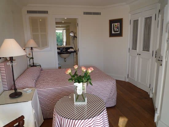 HOTEL LES VERGERS DE SAINT PAUL – vue 5