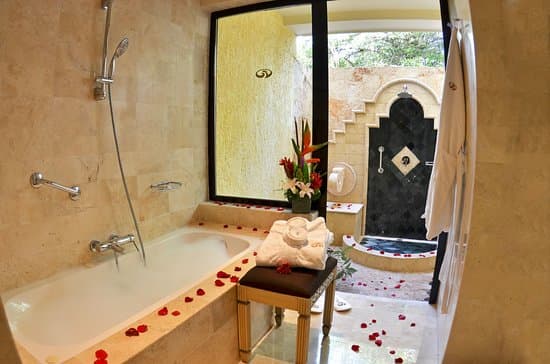 HOTEL FIESTA KANTENAH PALADIUM GRAND RESORT & SPA – vue 3