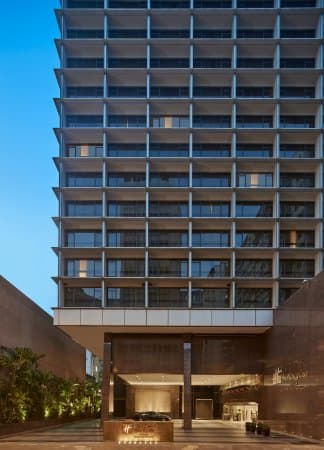HOLIDAY INN GOLDEN MILE HOTEL HONG KONG – vue 3