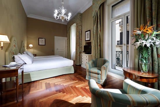 EXCELSIOR HOTEL NAPLES – vue 2