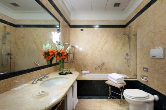 EXCELSIOR HOTEL NAPLES – vue 5