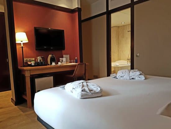 HOTEL BARCELONA UNIVERSAL – vue 4
