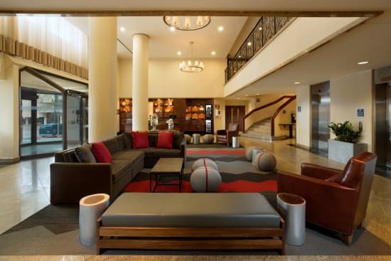 HOTEL FOUR POINTS BY SHERATON MONTREAL CENTRE VILLE – vue 2