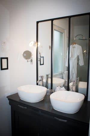 LES LOGES DU PARC HOTEL LA ROCHE POSAY – vue 3